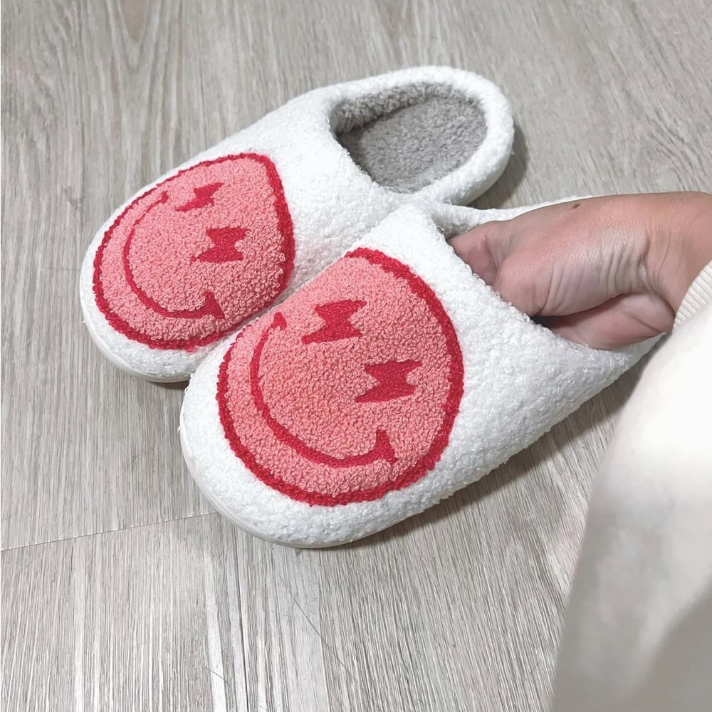 Cozy White Slippers with Pink Smiley Face